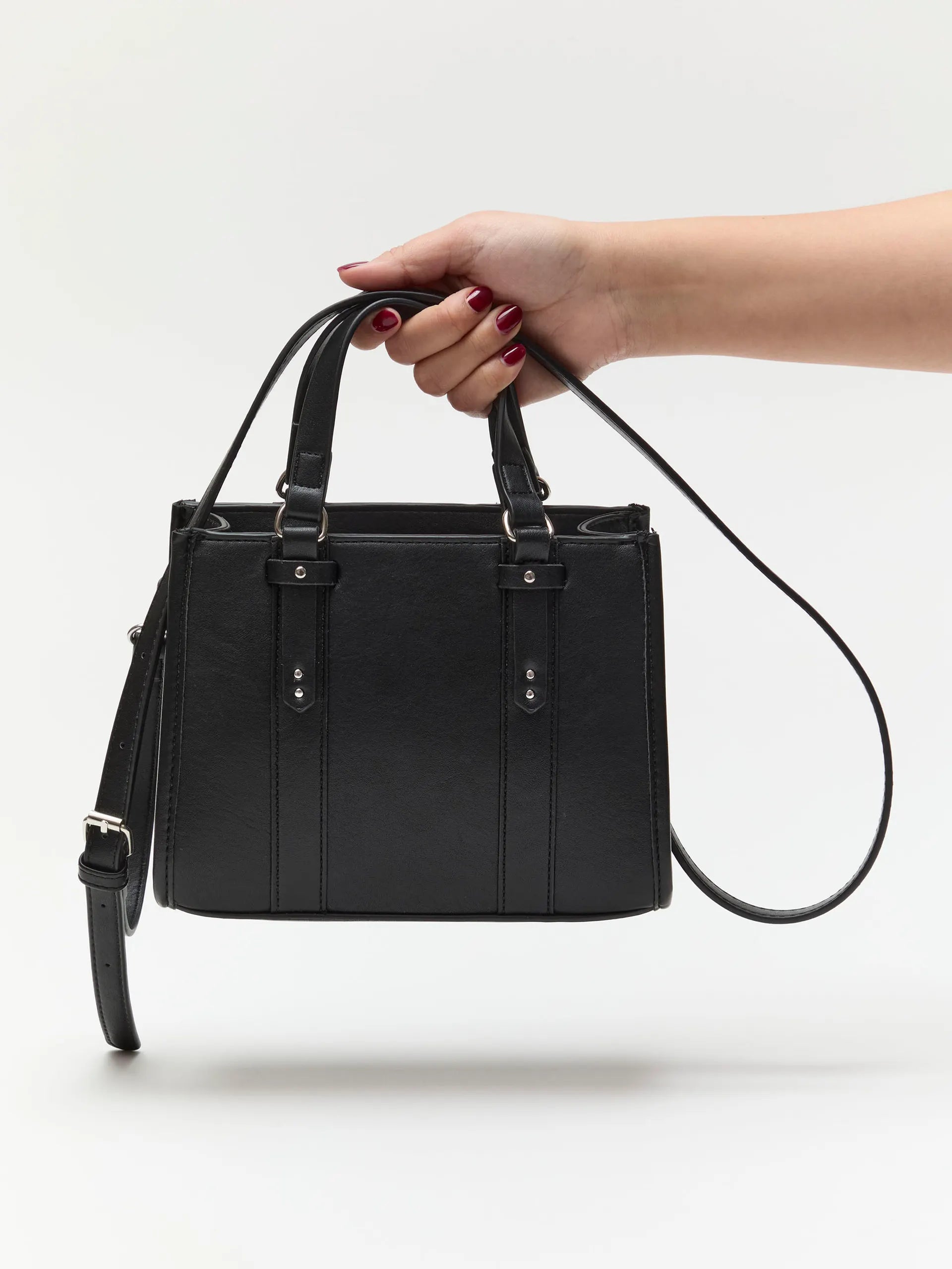 Bolsa Cuadrada con Asa Negra