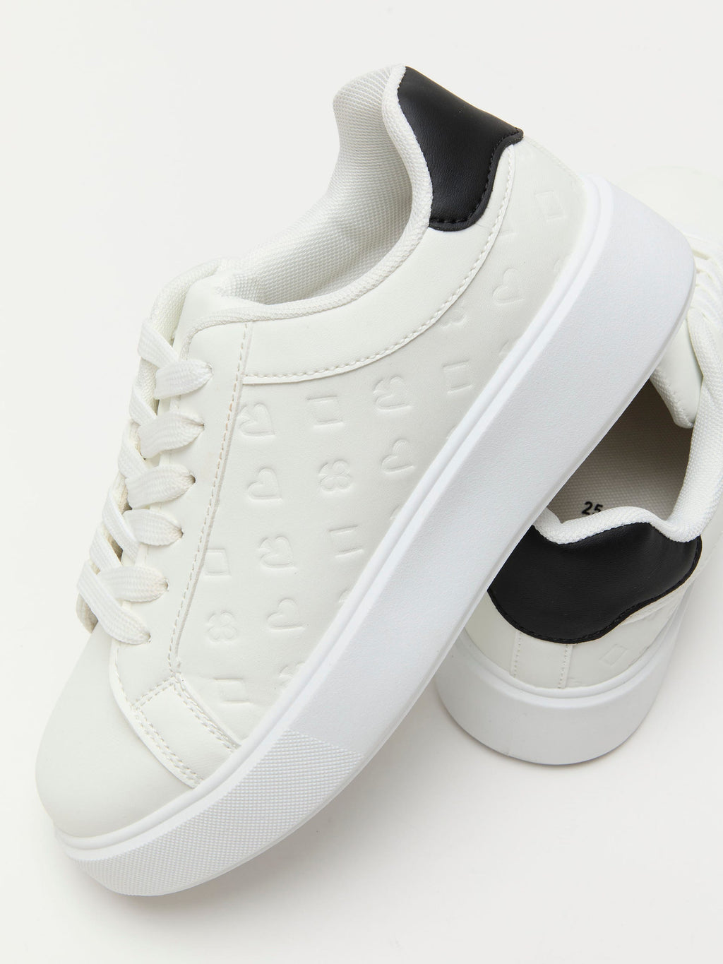 Tenis para Mujer con Grabado Blanco